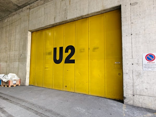 Zentral gelegenes Lager (930m2) direkt bei Autobahnausfahrt Urdorf-Süd 2