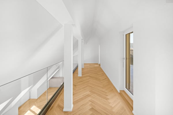 Exklusive 4 ½-Zimmer Attikawohnung mit Galerie und Terrasse 4