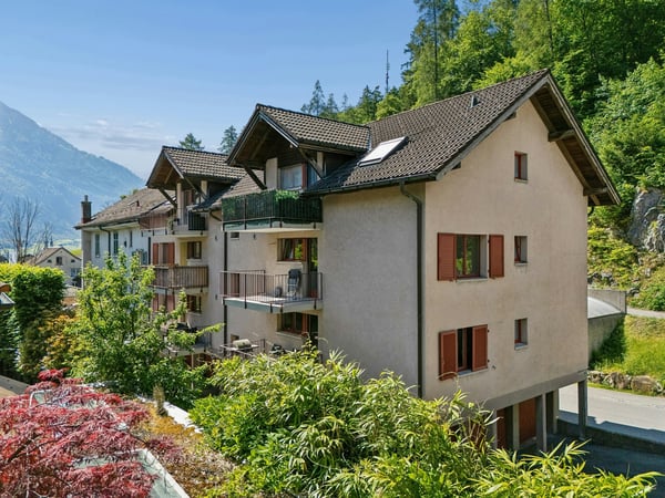 gut unterhaltenes Mehrfamilienhaus mit 6 Wohnungen 2