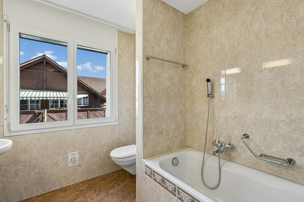 4½-Zimmer-Eigentumswohnung mit unverbaubarer Weitsicht und Hobbyraum 6