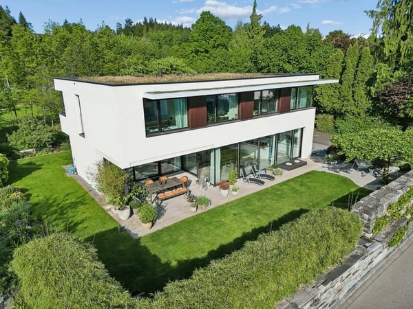 Exklusives 6½-Zimmer-Einfamilienhaus an ruhiger Lage mit grossem Garten 1