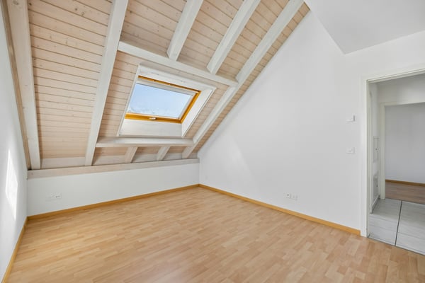 Wohnen mit Weitblick - grosszügige 5.5-Zimmer-Maisonettewohnung mit Charme 12