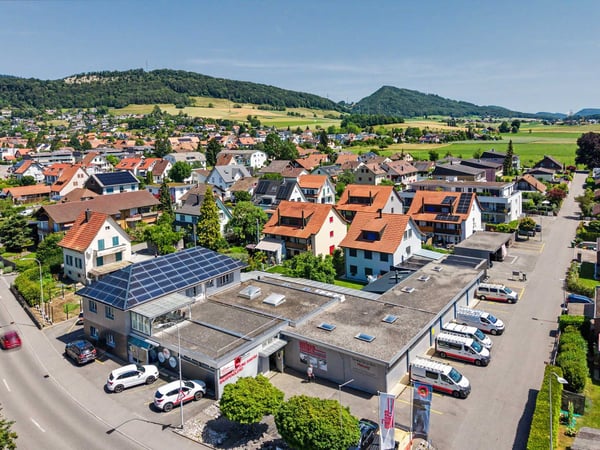 Büro- und Gewerbeliegenschaft an der Hauptstrasse in Lostorf mit Neubaupotenzial 1
