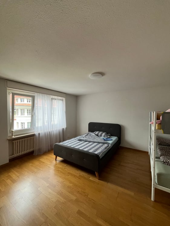 kompakt und citynah - perfekte 2.5- Zimmerwohnung beim Silberturm 2