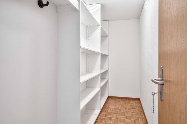 Wohnung mit Kachelofen und besonderem Charme 9