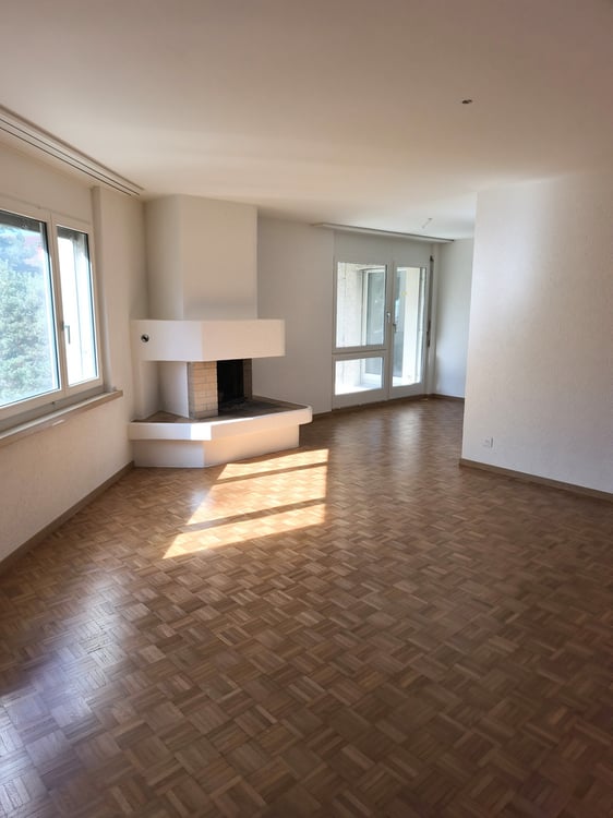 Grosszügige Wohnung an ruhiger Lage 11
