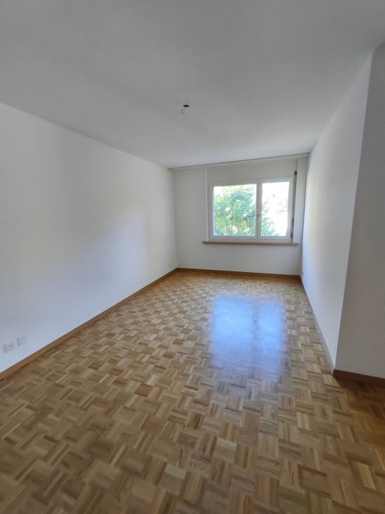 Grosszügige Wohnung an ruhiger Lage 10