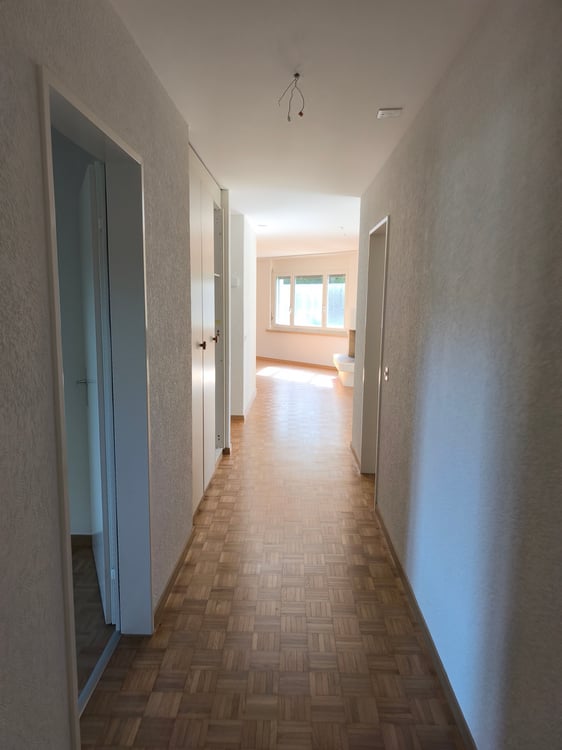 Grosszügige Wohnung an ruhiger Lage 9