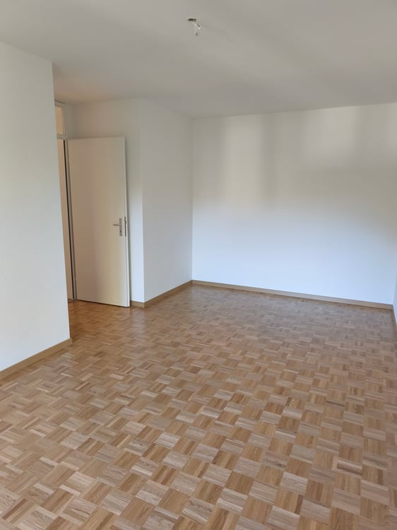 Grosszügige Wohnung an ruhiger Lage 5