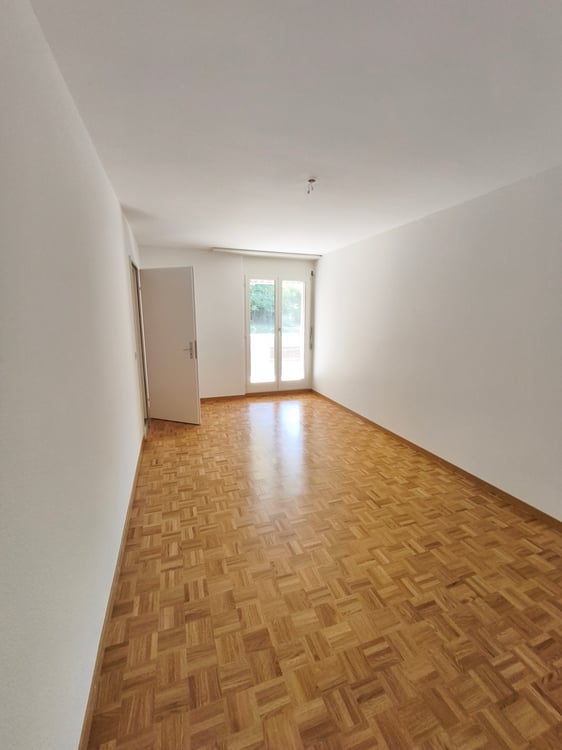 Grosszügige Wohnung an ruhiger Lage 8
