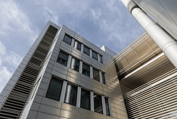 Grosses Hochregallager mit viel Potential zu vermieten 2