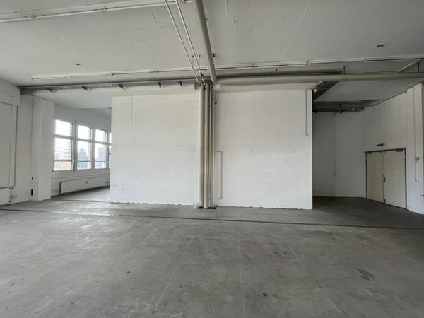 Vielseitige Gewerbefläche mit Anlieferungsrampe / Traglast 1'500 kg/m2 3