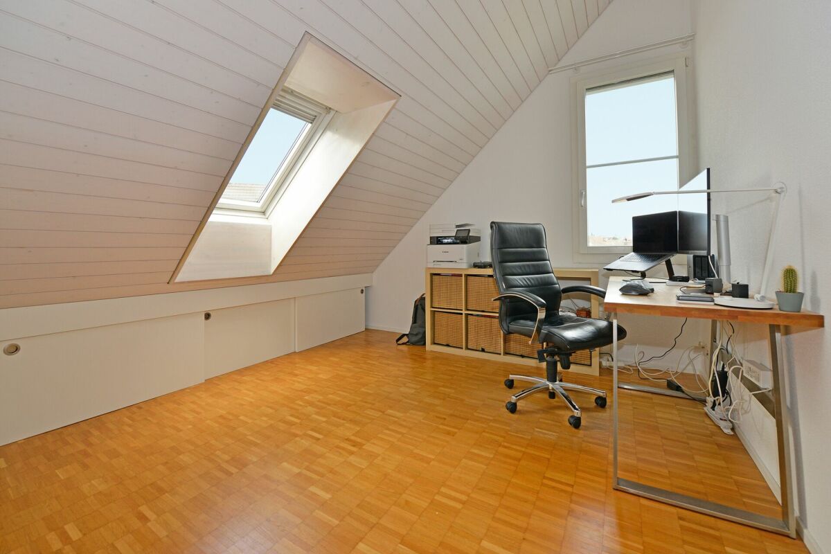 6.5-Zimmer-Dach-Maisonettewohnung im Grünen