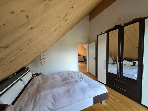 Charmante 1.5-Zimmer-Dachwohnung in Hombrechtikon 4