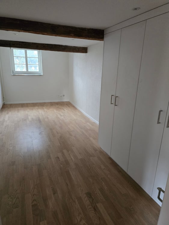 Charmante 7.5-Zimmer-Wohnung in historischem Gebäude in Ottenbach 10