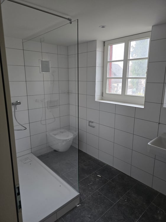 Charmante 7.5-Zimmer-Wohnung in historischem Gebäude in Ottenbach 7