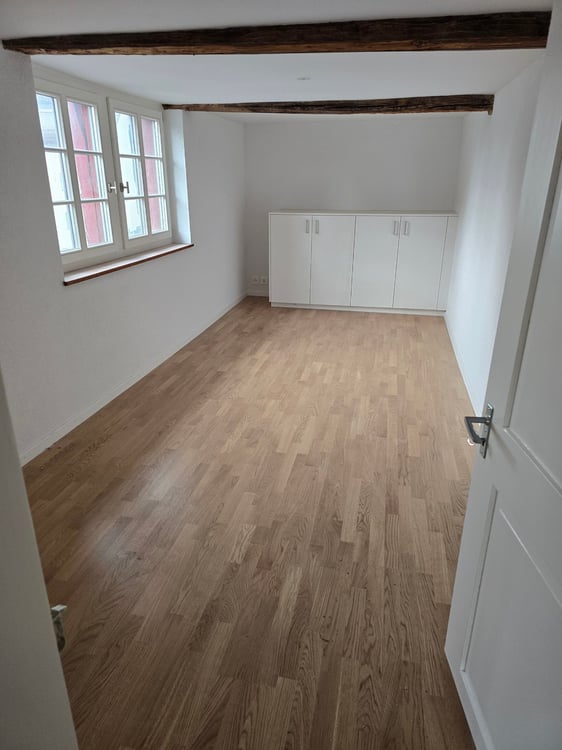 Charmante 7.5-Zimmer-Wohnung in historischem Gebäude in Ottenbach 11