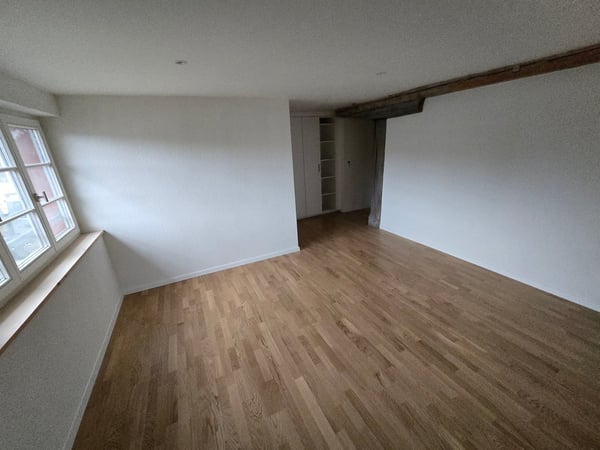 Charmante 7.5-Zimmer-Wohnung in historischem Gebäude in Ottenbach 13