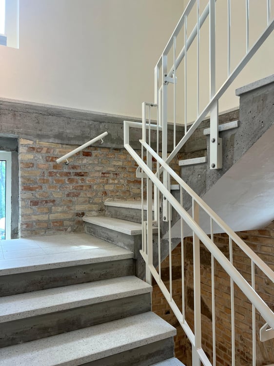 Moderne 3.5-Zimmer-Maisonette-Wohnung über 3 Stockwerke (Neubau!) 3