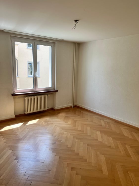 Helle 4-Zimmer-Wohnung mit Balkon an ruhiger Lage in Zürich-Wollishofen 10