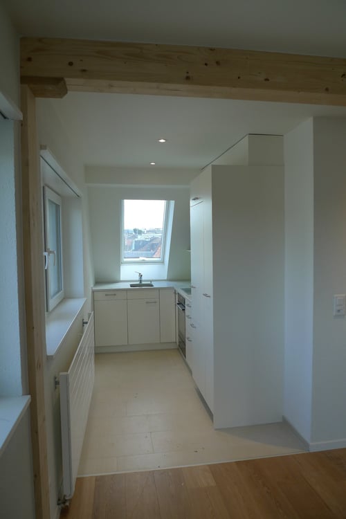 Helle Dachmaisonette mit Dachterrasse und Alpenblick 6