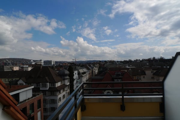 Helle Dachmaisonette mit Dachterrasse und Alpenblick 14