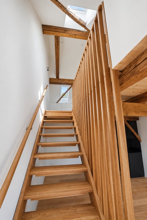 Stilvolle 3.5-Zimmer-Maisonette-Wohnung mit Gartensitzplatz 12