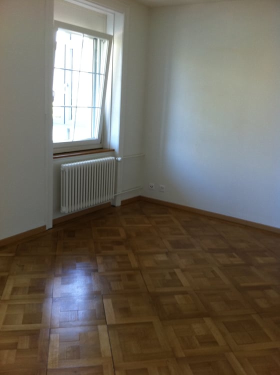 Helle 4-Zimmer-Wohnung mit Balkon an der Albisstrasse in Zürich 5