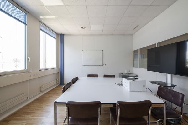 450m2 im 1. Stock des CTN 12 in Plan-les-Ouates. Vollständig renoviert. 5