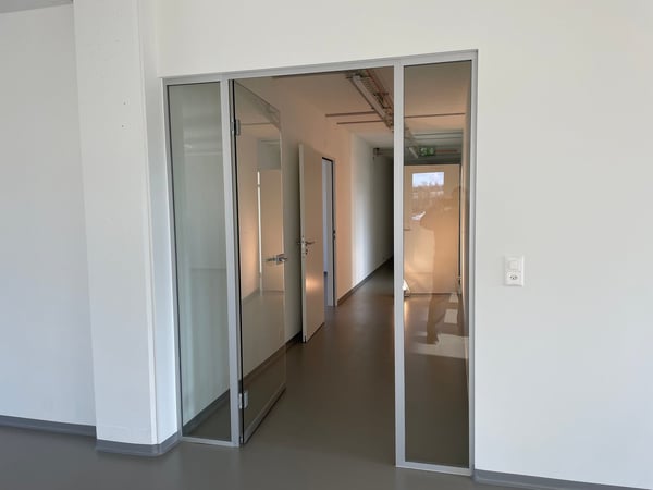 Büro-, Gewerberaum mit 18m2 im Flughafengebiet Rümlang zu vermieten ab sofort 4