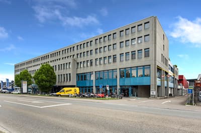 Lagerfläche mit 340m2 im Flughafengebiet Rümlang zu vermieten ab sofort 2