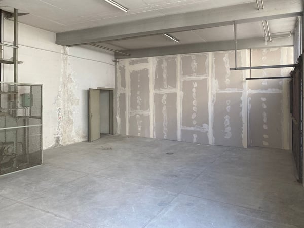 Affittasi spazi di deposito in centro Chiasso 2