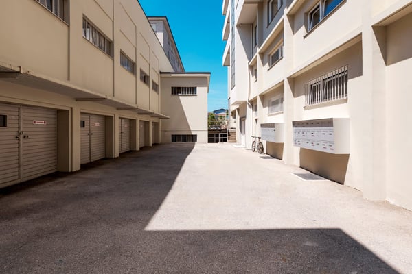 Piano attico - affittasi appartamenti ristrutturati in centro Chiasso 10