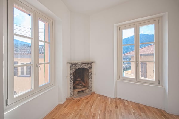 Vendesi casa plurifamiliare a Ponte Tresa - rendimento netto 3.8% 5