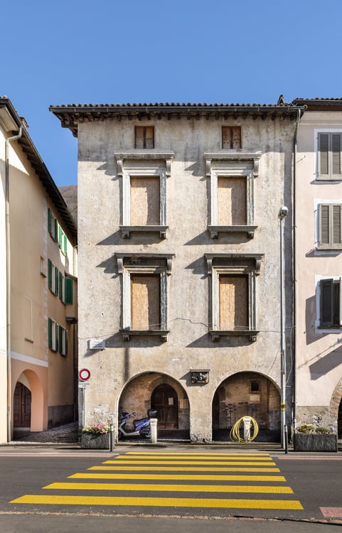 Vendesi proprietà storica con licenza edilizia nel cuore di Bissone 3