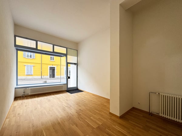 Affittasi uffici con posti auto nel cuore di Chiasso 2