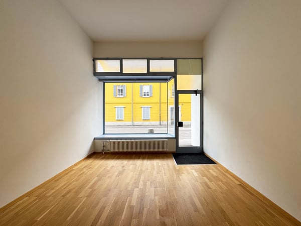 Affittasi uffici con posti auto nel cuore di Chiasso 1