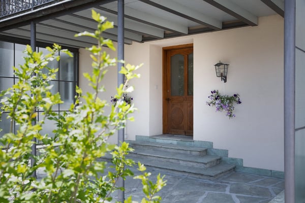 4.4 % Rendite - Stilvolles Jugendstil-Mehrfamilienhaus mit 7 Wohnungen und Garten 5