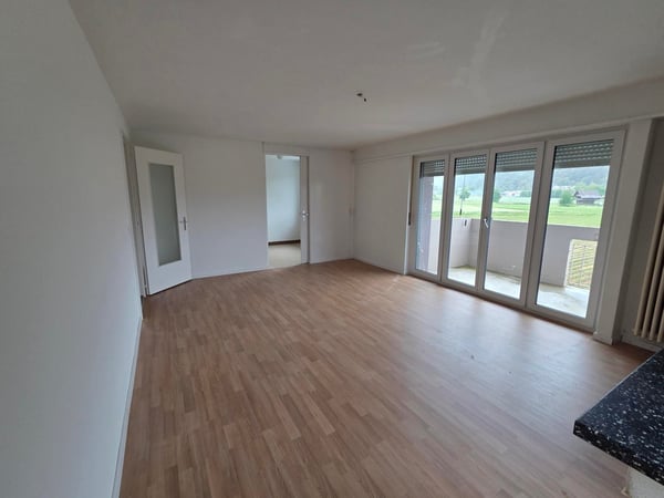 Charmante 4.5-Zimmer-Wohnung in Rohrbach – modern renoviert und sofort verfügbar 2