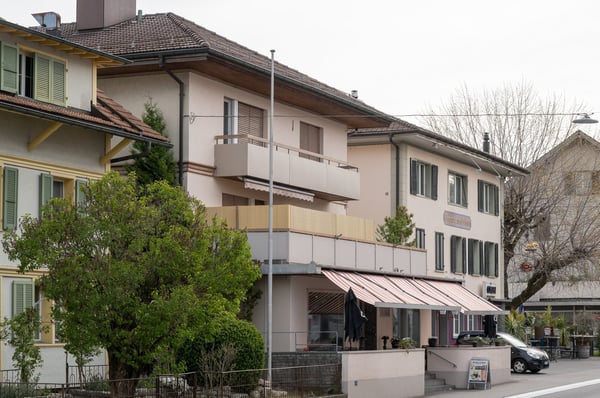 Charmantes Café/Bar-Lokal direkt am Bahnhof Huttwil zu vermieten 3