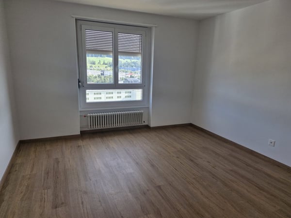 TOP grande 3.5-pièce appartement rénové avec balcon 6