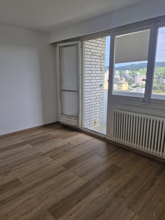 TOP grande 3.5-pièce appartement rénové avec balcon 4