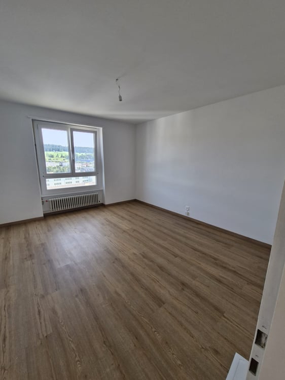 TOP grande 3.5-pièce appartement rénové avec balcon 3