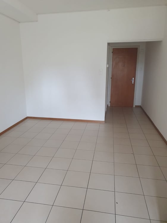 Jolie 3-pièce Apartement moderne avec balcon + entrée séparée 9