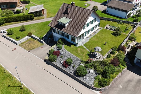 Einfamilienhaus mit grossem Garten, Fernsicht und zusätzlichem Ausnützungspotenzial 3
