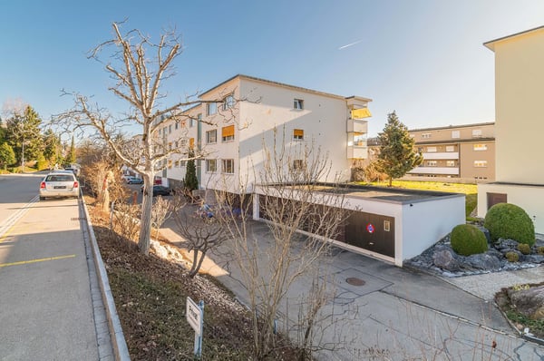 Ruhig und zentral – 5-Zimmer-Attikawohnung in Hinwil ZH