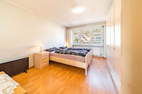 Ruhig und zentral – 5-Zimmer-Attikawohnung in Hinwil ZH 11
