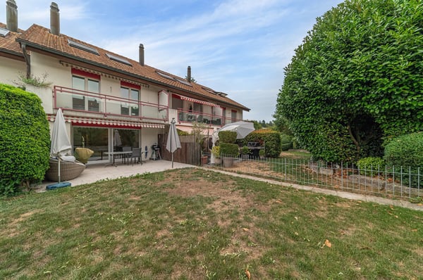 Charmantes 4.5-Zimmer-Reihenmittelhaus in ruhigem Wohnquartier in Bassersdorf 2