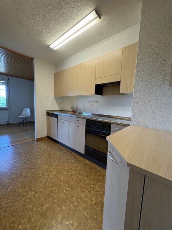 Grosszügige 3 1/2-Zimmerwohnung zu verkaufen! 13