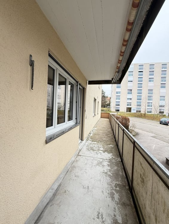 Frisch Sanierte Wohnung in Zürich 11